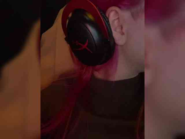 AmyGlad Live Webcam on BongaCams