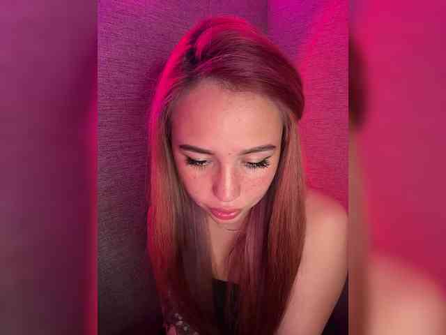 AmyGlad Live Webcam on BongaCams