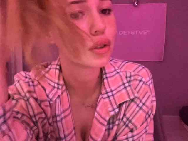 AmyGlad webcam