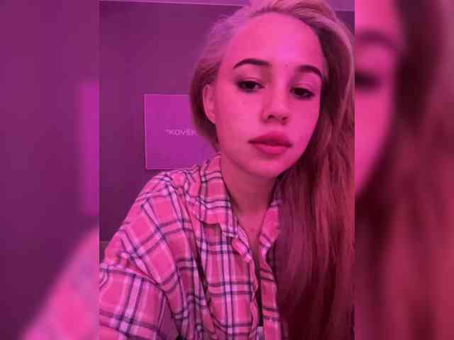 AmyGlad webcam