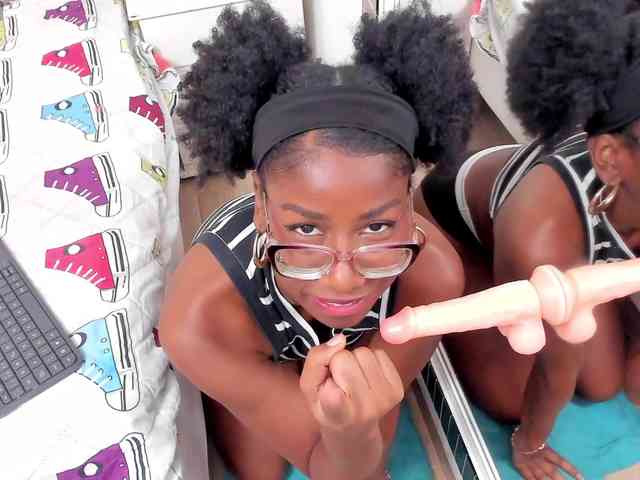 MandyElliott webcam