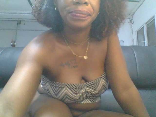 Anique24