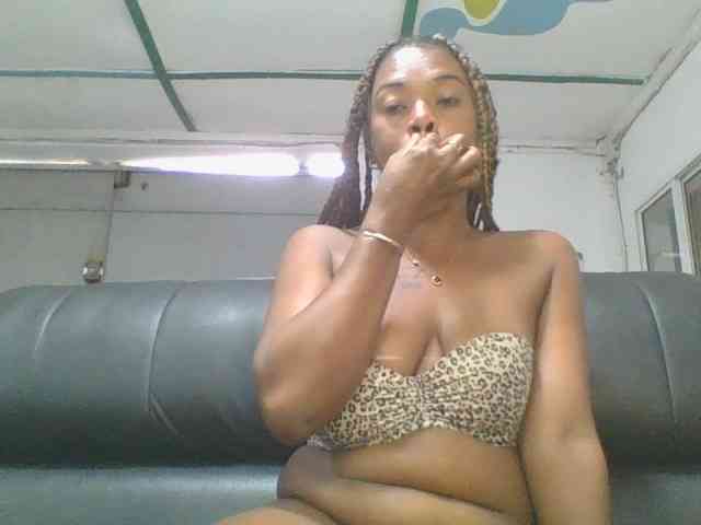 Anique24 Live Webcam on BongaCams