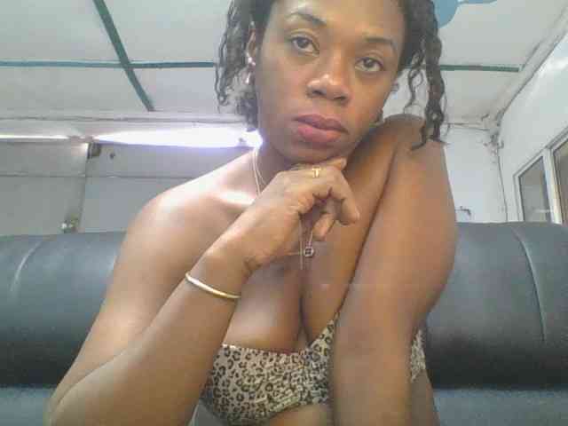 Anique24