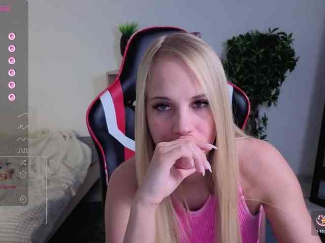 EmilyBlare Live Webcam on BongaCams