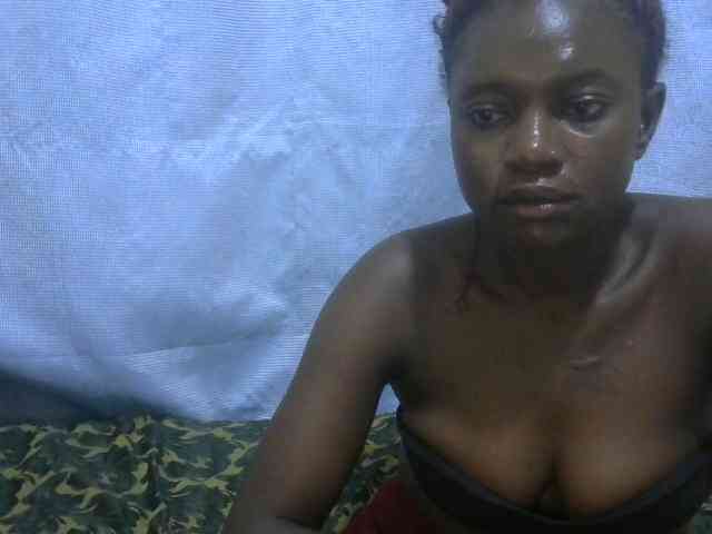 ARYACOCO3 Live Webcam on BongaCams
