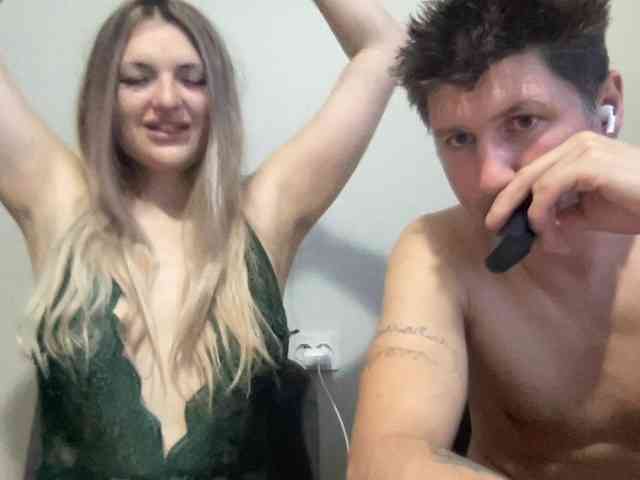 MINYandMIKKY webcam