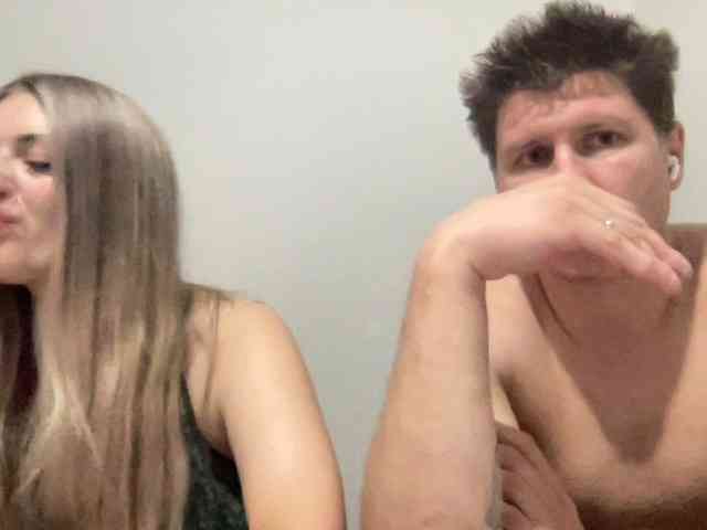 live sex webcam MINYandMIKKY