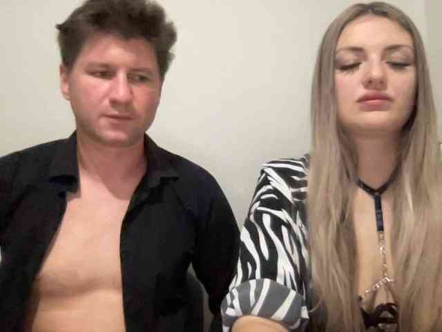 MINYandMIKKY webcam