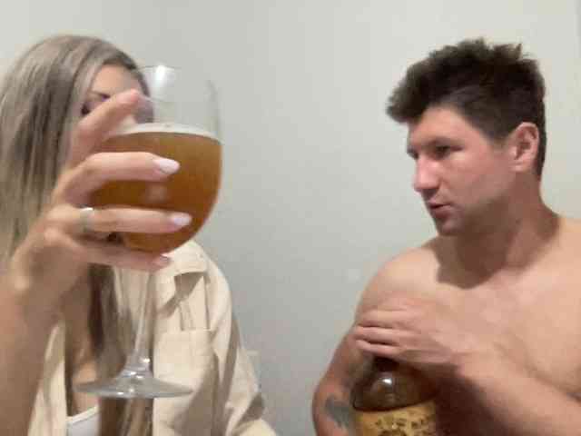 MINYandMIKKY webcam