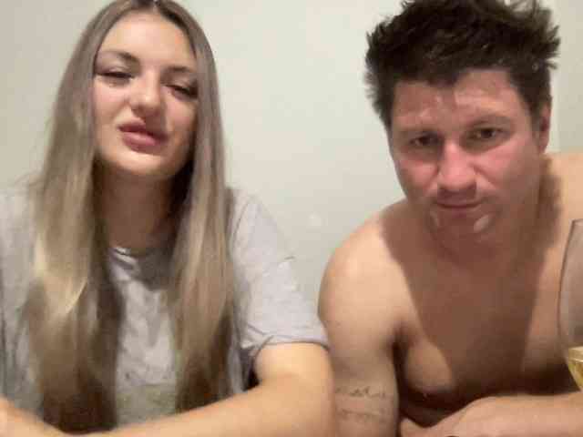 MINYandMIKKY webcam