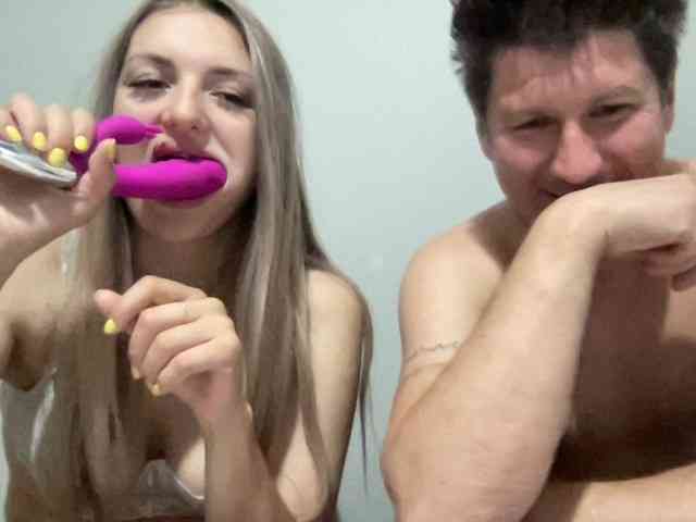 MINYandMIKKY webcam