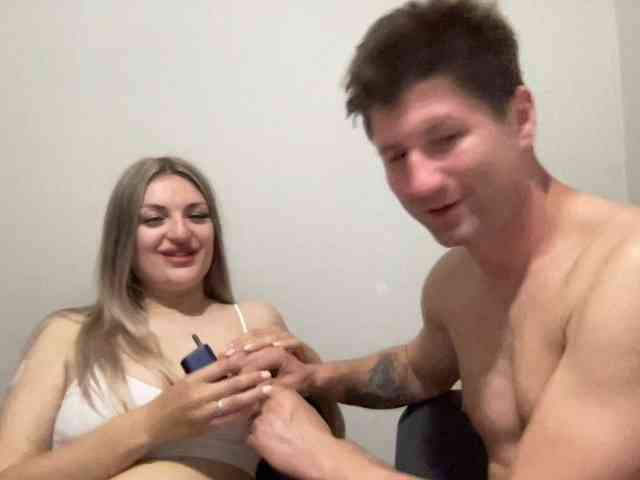 MINYandMIKKY webcam