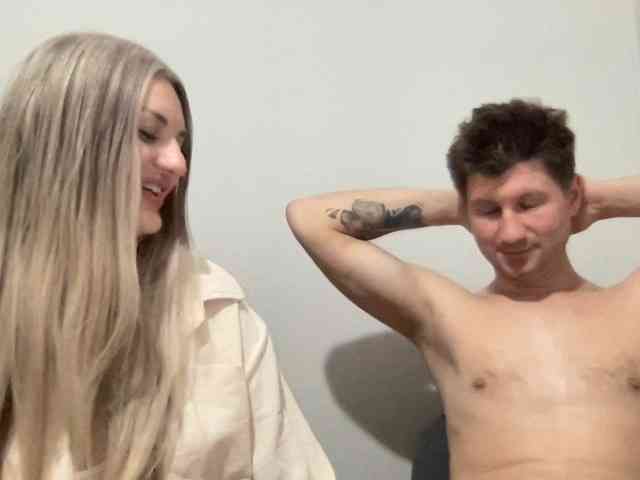 MINYandMIKKY webcam