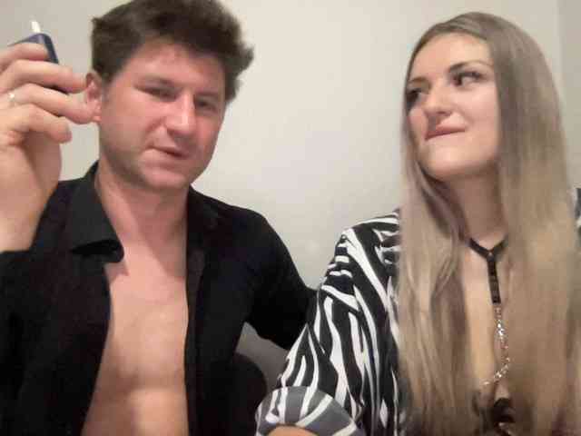MINYandMIKKY webcam