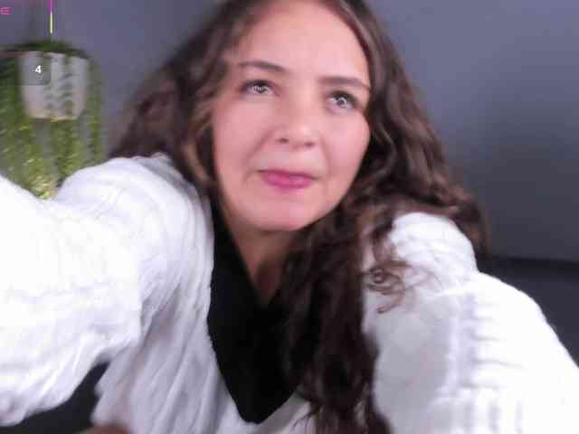 miss-laila webcam