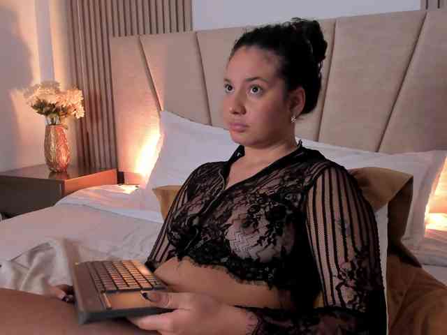RachellJamess webcam