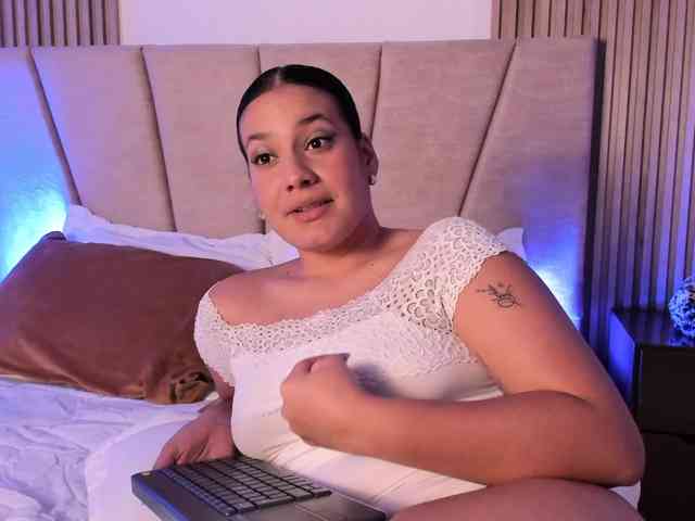 RachellJamess webcam
