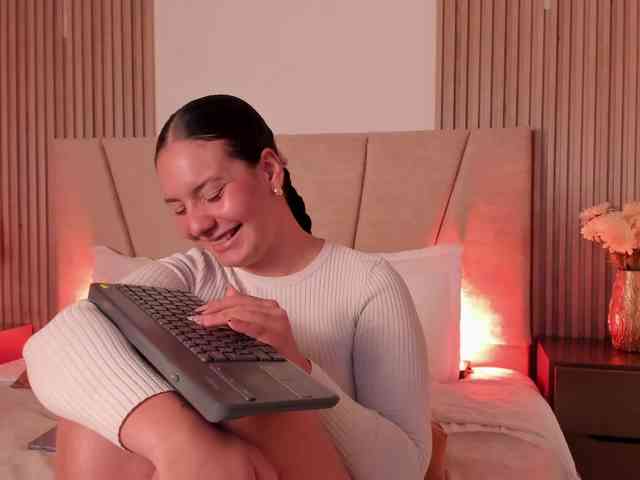 RachellJamess webcam