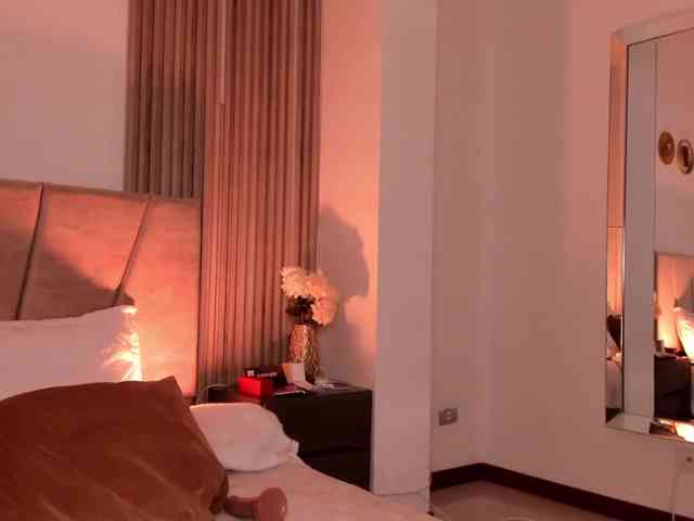 RachellJamess webcam