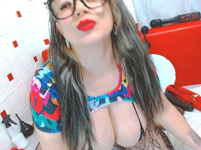 KiannaSex08 webcam