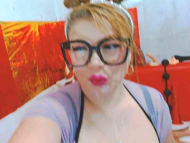 KiannaSex08 webcam