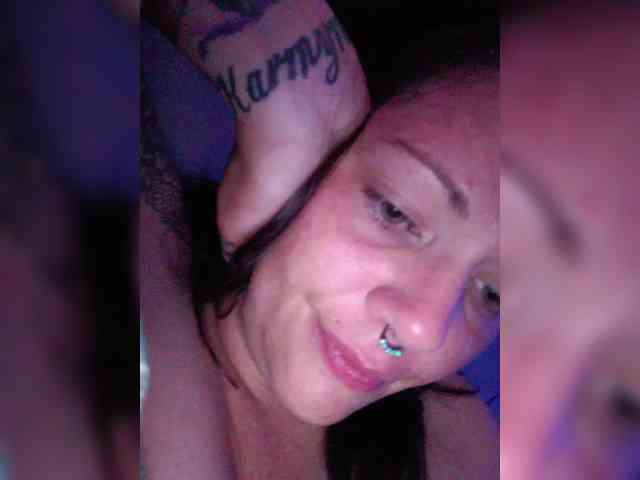 CharliesAngel082... Live Webcam on BongaCams
