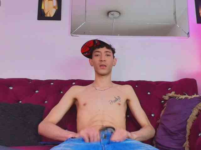 AshtonMyers AshtonMyers