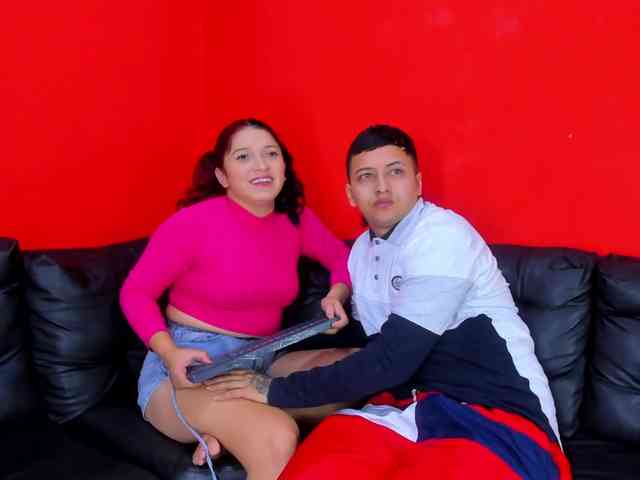 COUPLE-PERVERTED webcam