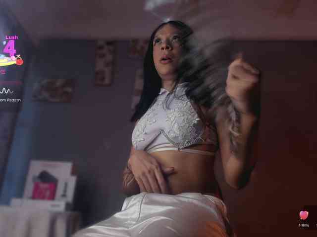 chloe-cooper Live Webcam on BongaCams