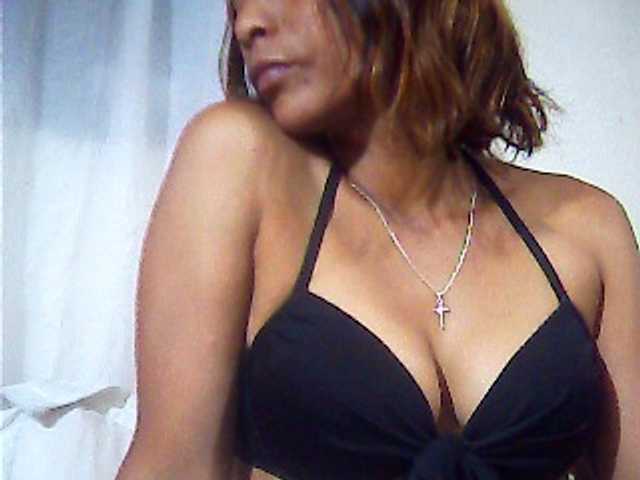 Lekah webcam bongacams model stream image