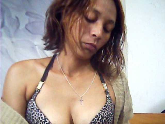 Lekah on BongaCams 