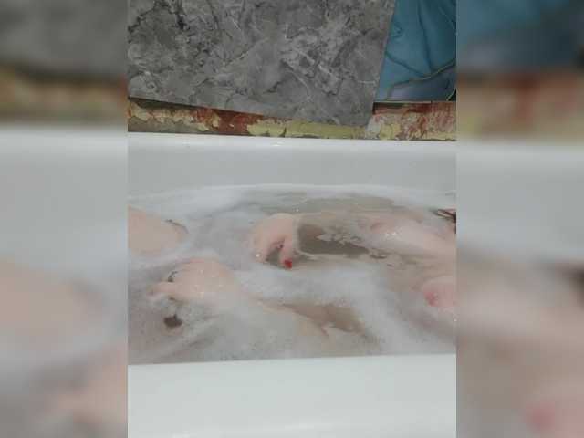 Vikki3011's BongaCams show and profile