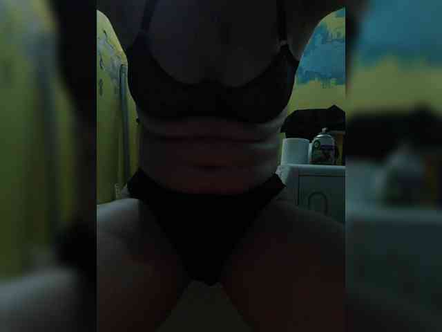 Vikki3011 webcam