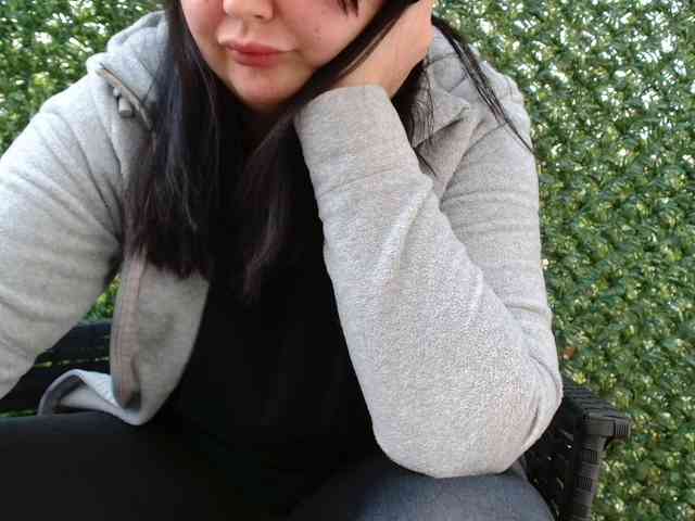 YoungHotMom