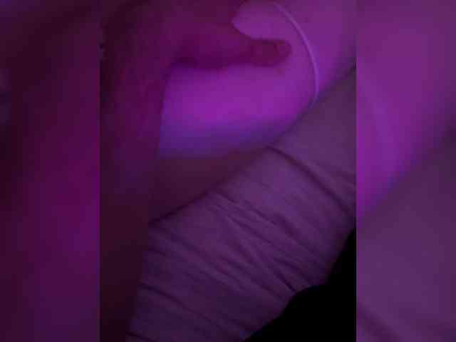 Модель: KissedByTwo
