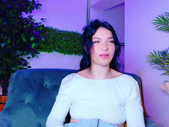 IchTahira's BongaCams show and profile