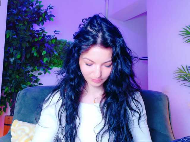 IchTahira's BongaCams show and profile