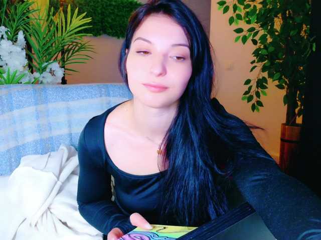 IchTahira's BongaCams show and profile