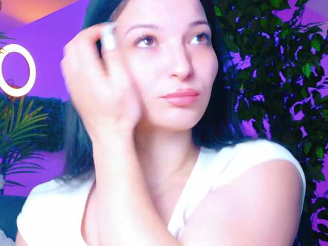 IchTahira's BongaCams show and profile