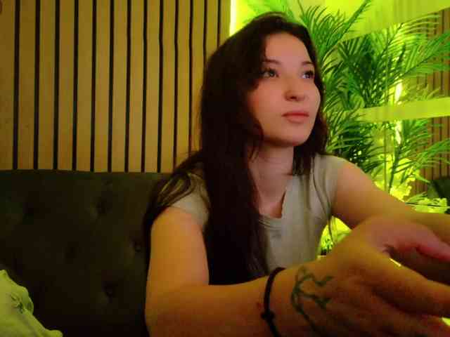 IchTahira webcam