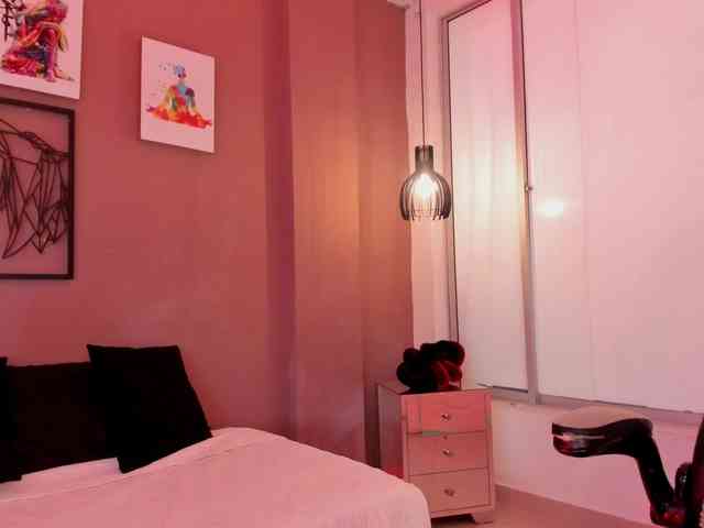 Miiaa-Joness webcam
