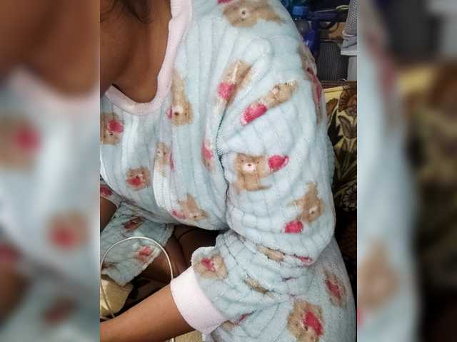 Priyacam's BongaCams show and profile