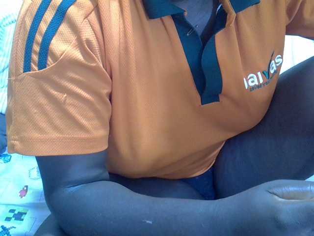 le modèle Bubblybooty est en webcam porno dans un show sur le site bongacams, il possède les tags suivants: Ebony,Brunette,Hairy