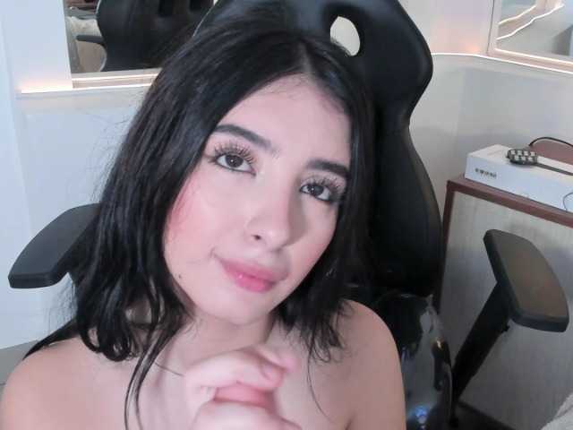  MagieeThomson chat room