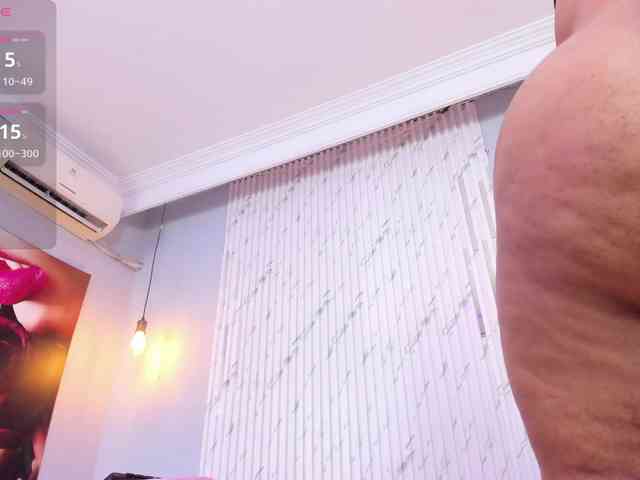 SussyBlom webcam