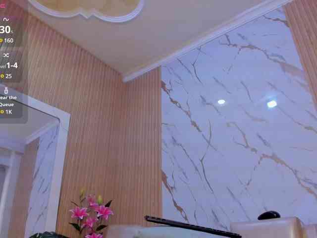 SussyBlom webcam