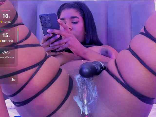 KendraChavezz1 webcam