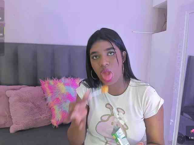 KendraChavezz1 webcam