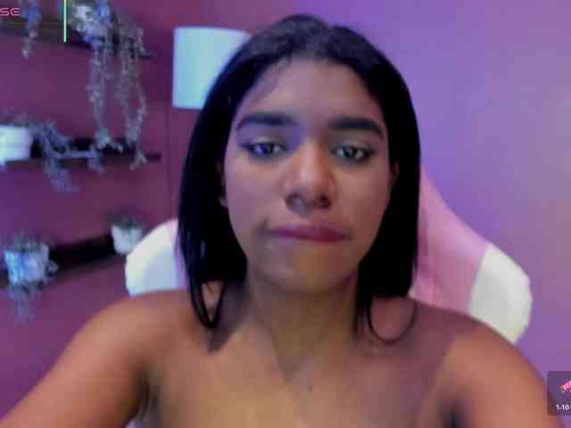 KendraChavezz1 webcam